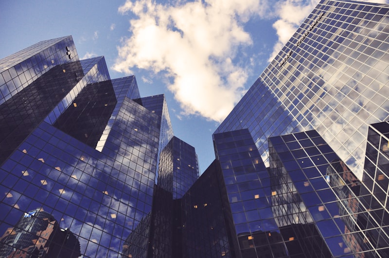 Vista de edifícios corporativos